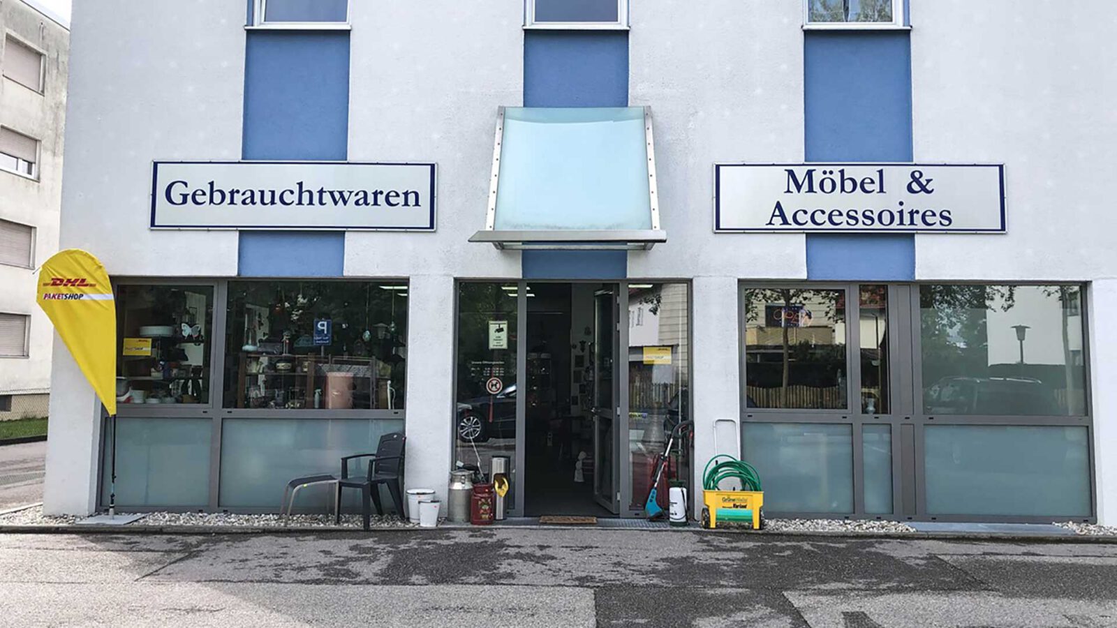 Außenaufnahme des Gebrauchtwarenladens in Waldkraiburg